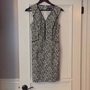 Black/white fitted dress